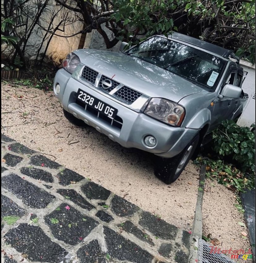 2005' Nissan Hardbody predator photo #3