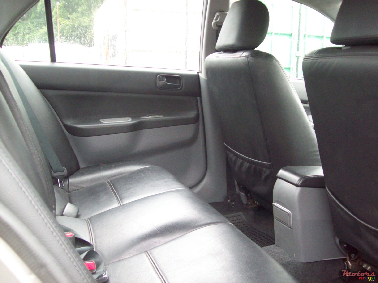 2009' Mitsubishi Lancer photo #3