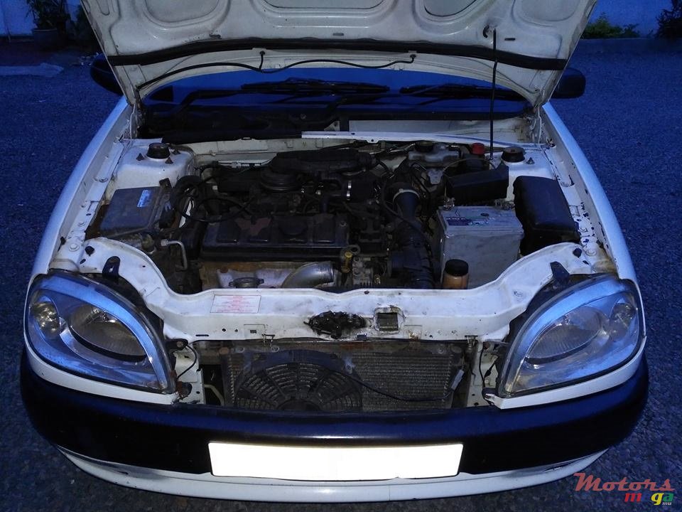 2000' Citroen Saxo photo #6