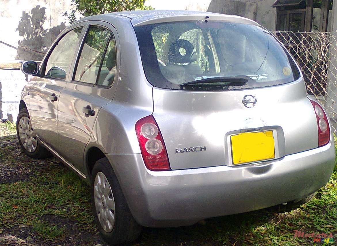 2002' Nissan March photo #3