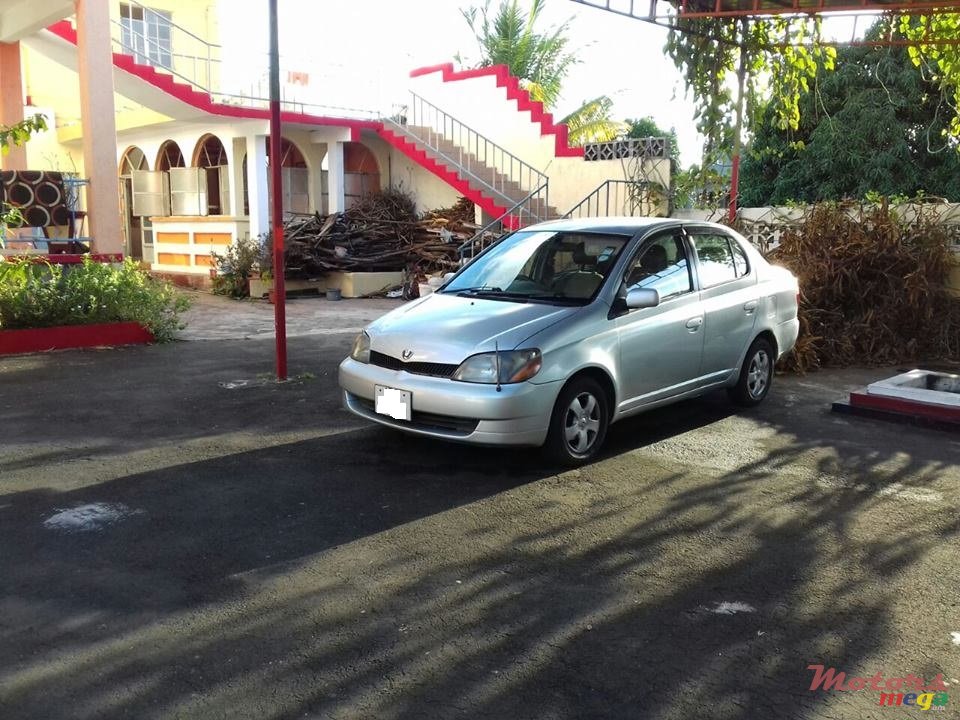 2000' Toyota photo #5