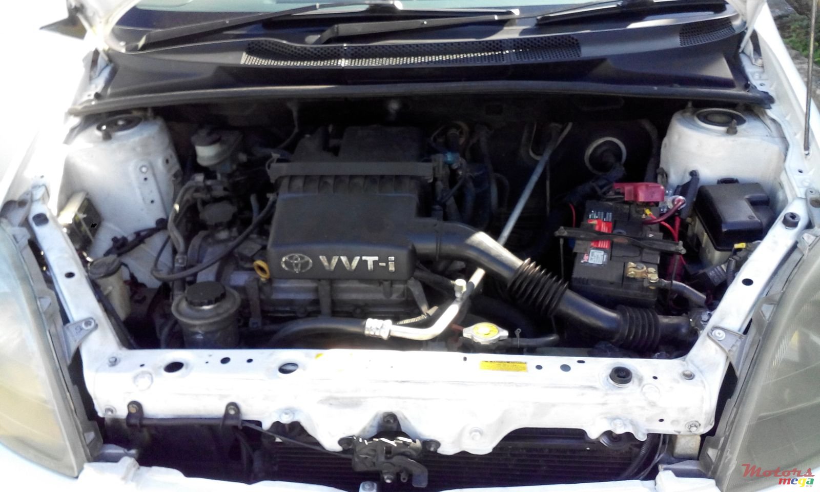 2000' Toyota Vitz photo #5