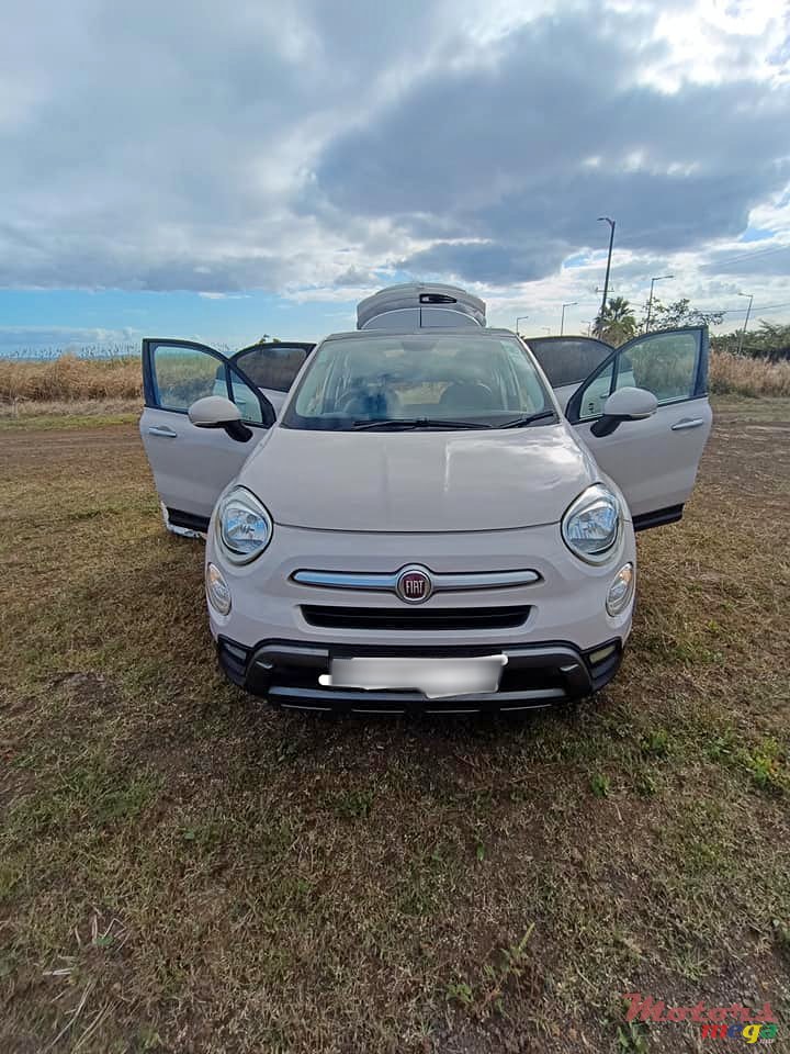 2016' Fiat 500X photo #2
