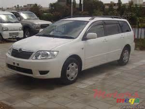 2006' Toyota Corolla FIELDER photo #2