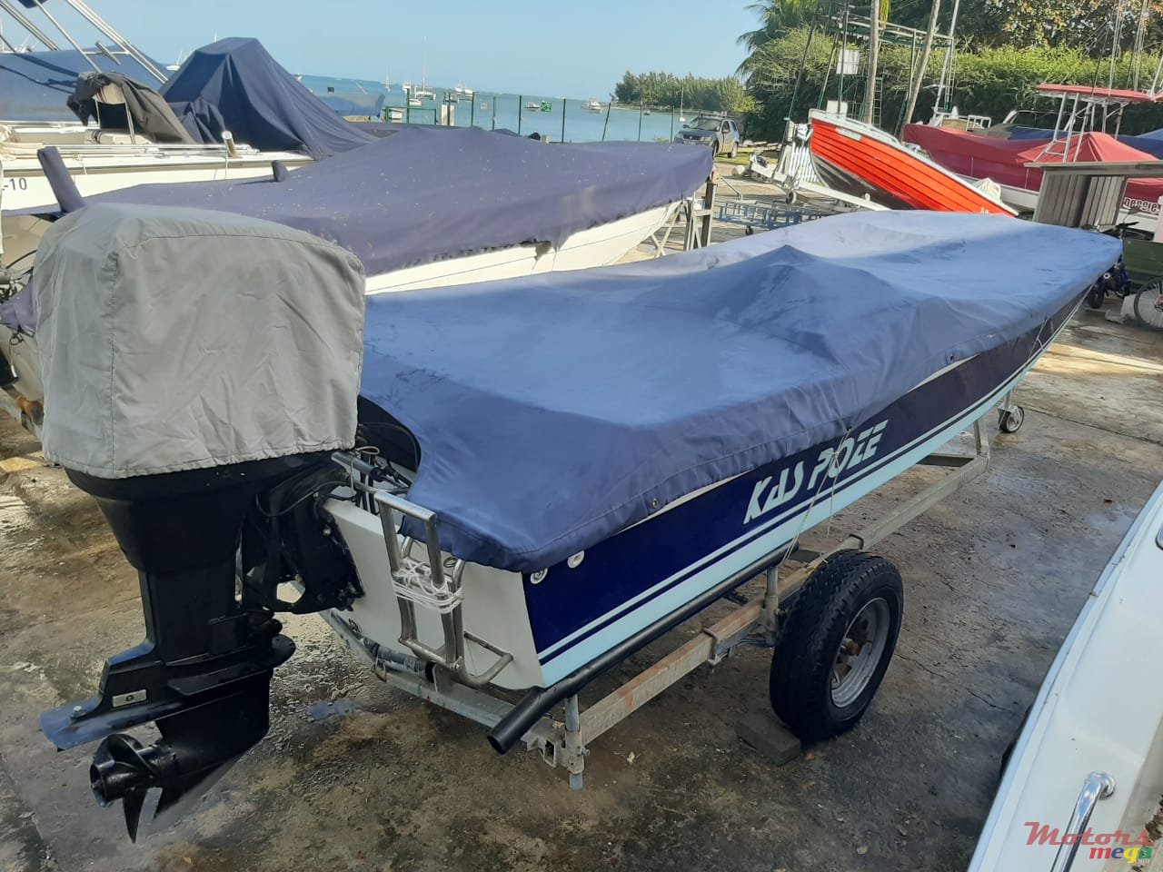 2000' Boston Whaler photo #4