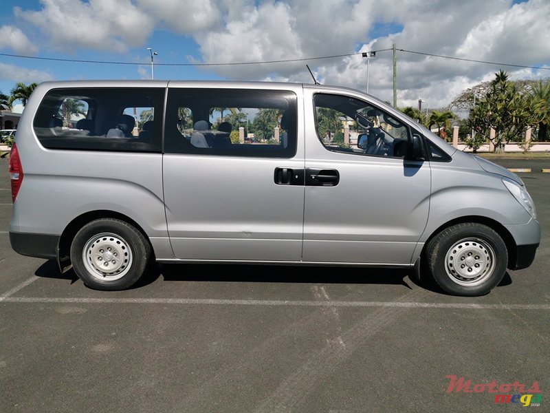 2016' Hyundai H-1 photo #2