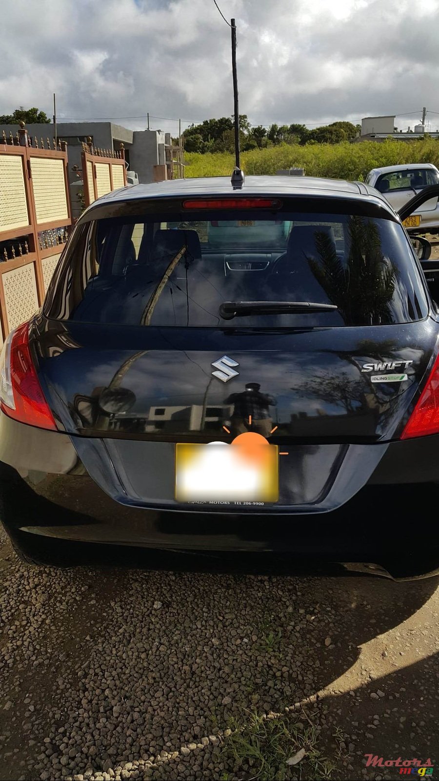 2015' Suzuki Swift photo #4