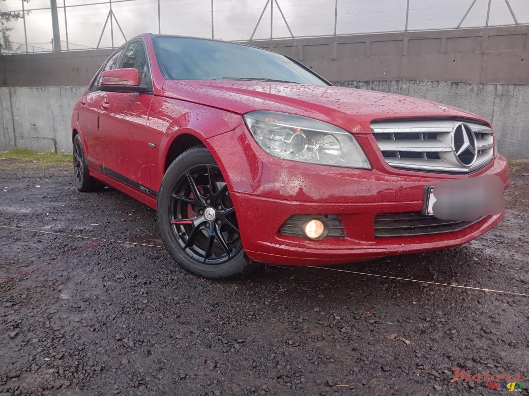 2010' Mercedes-Benz 180 Tinted window photo #1