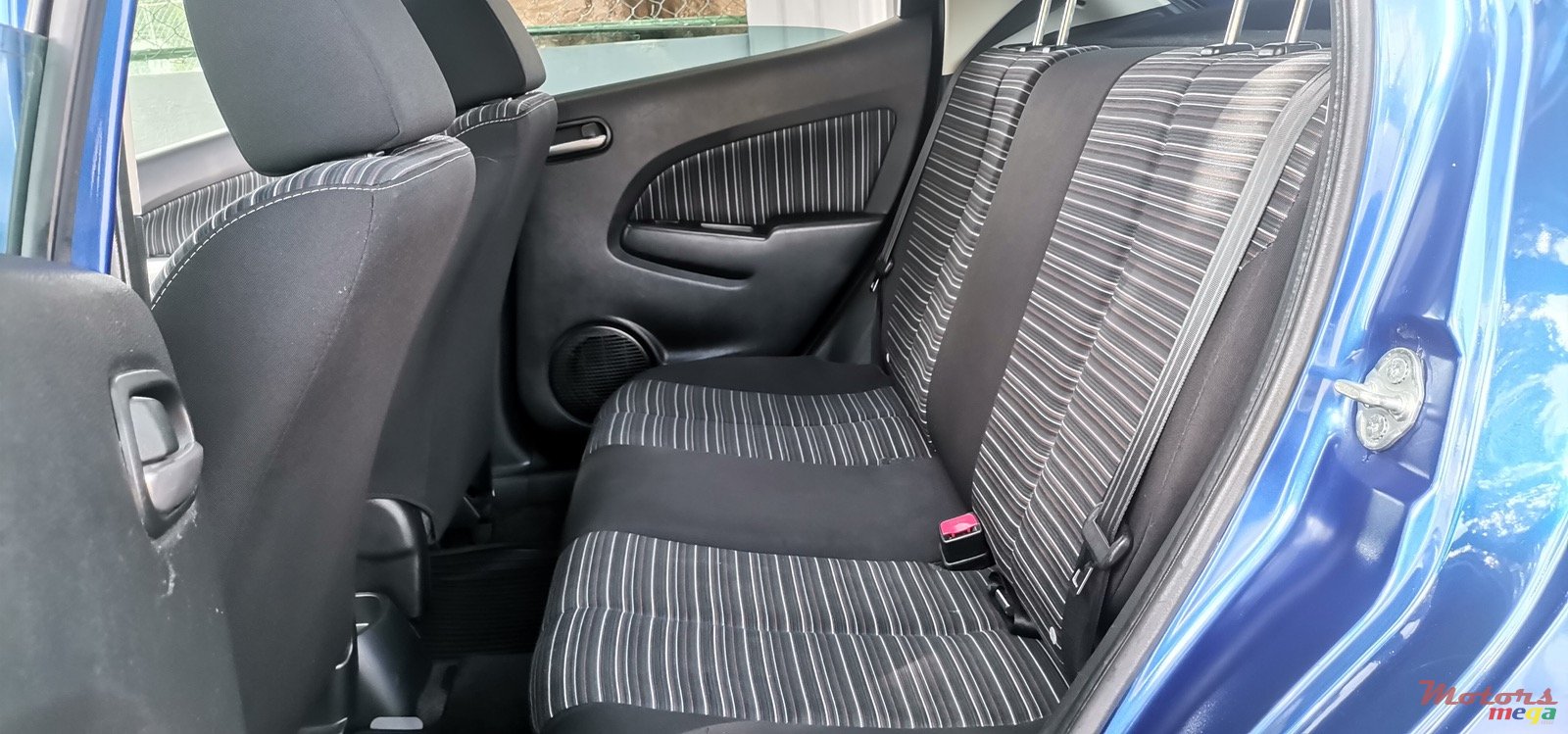 2010' Mazda Demio photo #6