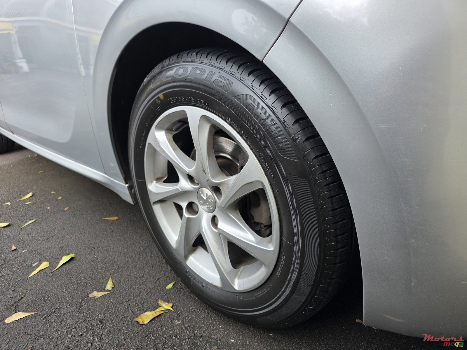 2013' Peugeot 208 photo #8