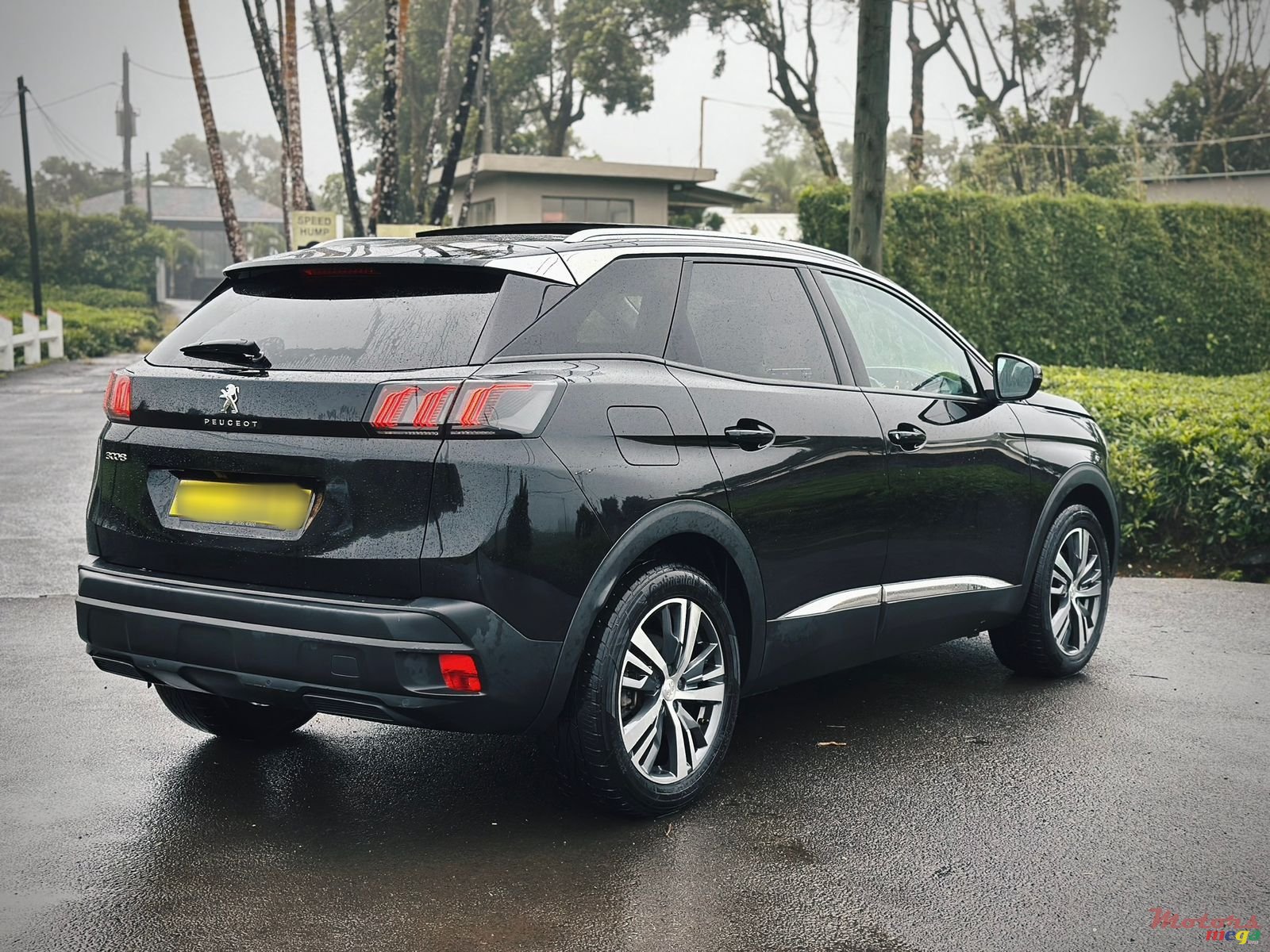 2021' Peugeot 3008 Allure 1.6 Turbo photo #3