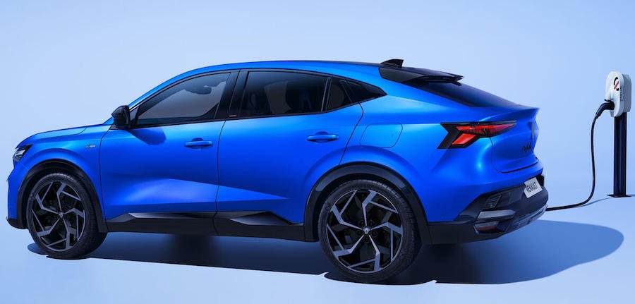 Renault bets big on full hybrids as rival firms invest in PHEVs