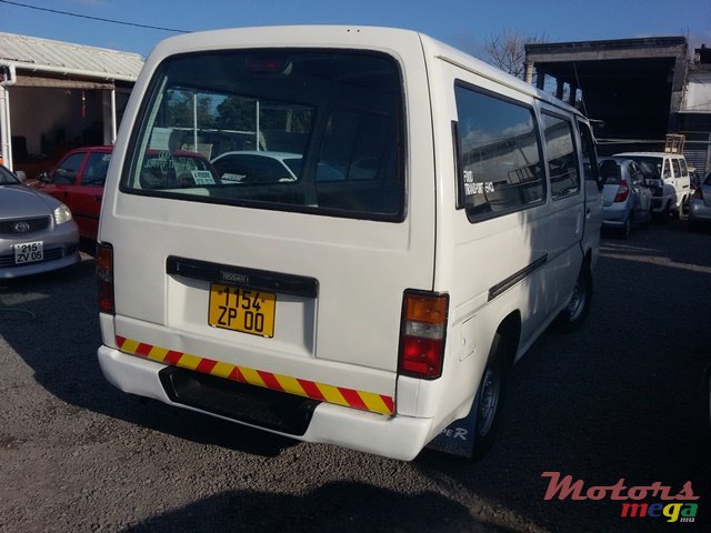 2000' Nissan Urvan photo #5