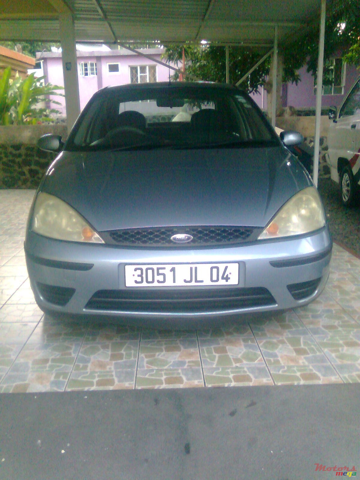 2004' Ford Focus photo #1