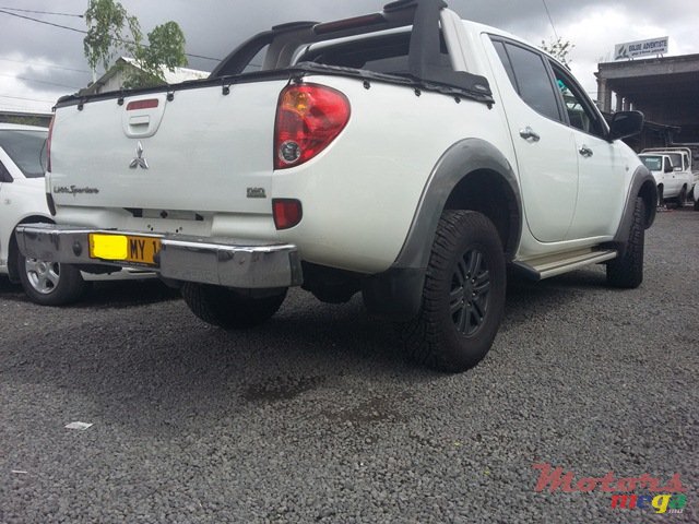 2012' Mitsubishi L 200 Sportero photo #4