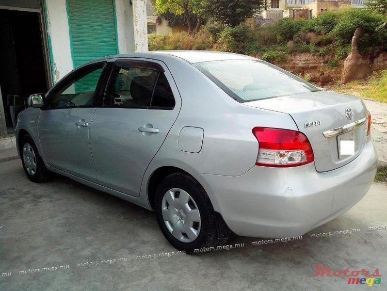 2006' Toyota Yaris nil photo #1