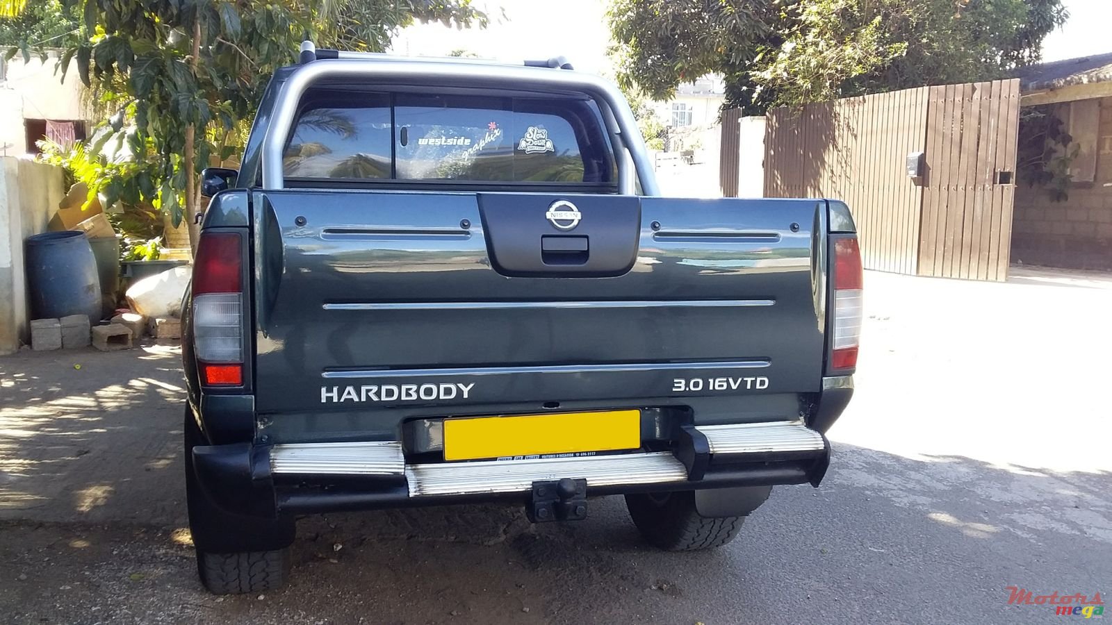 2003' Nissan Hardbody photo #2