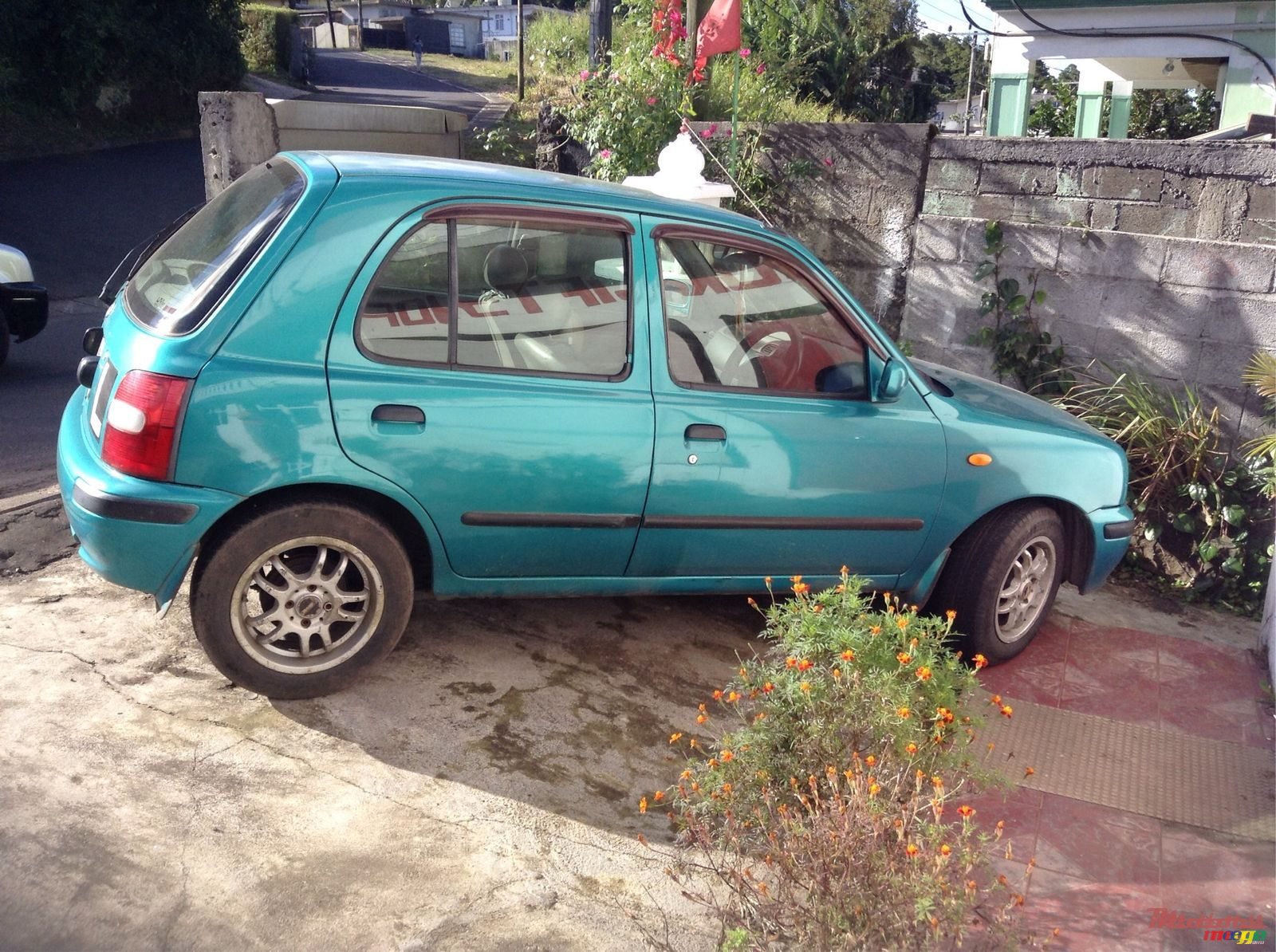 1999' Nissan March photo #1