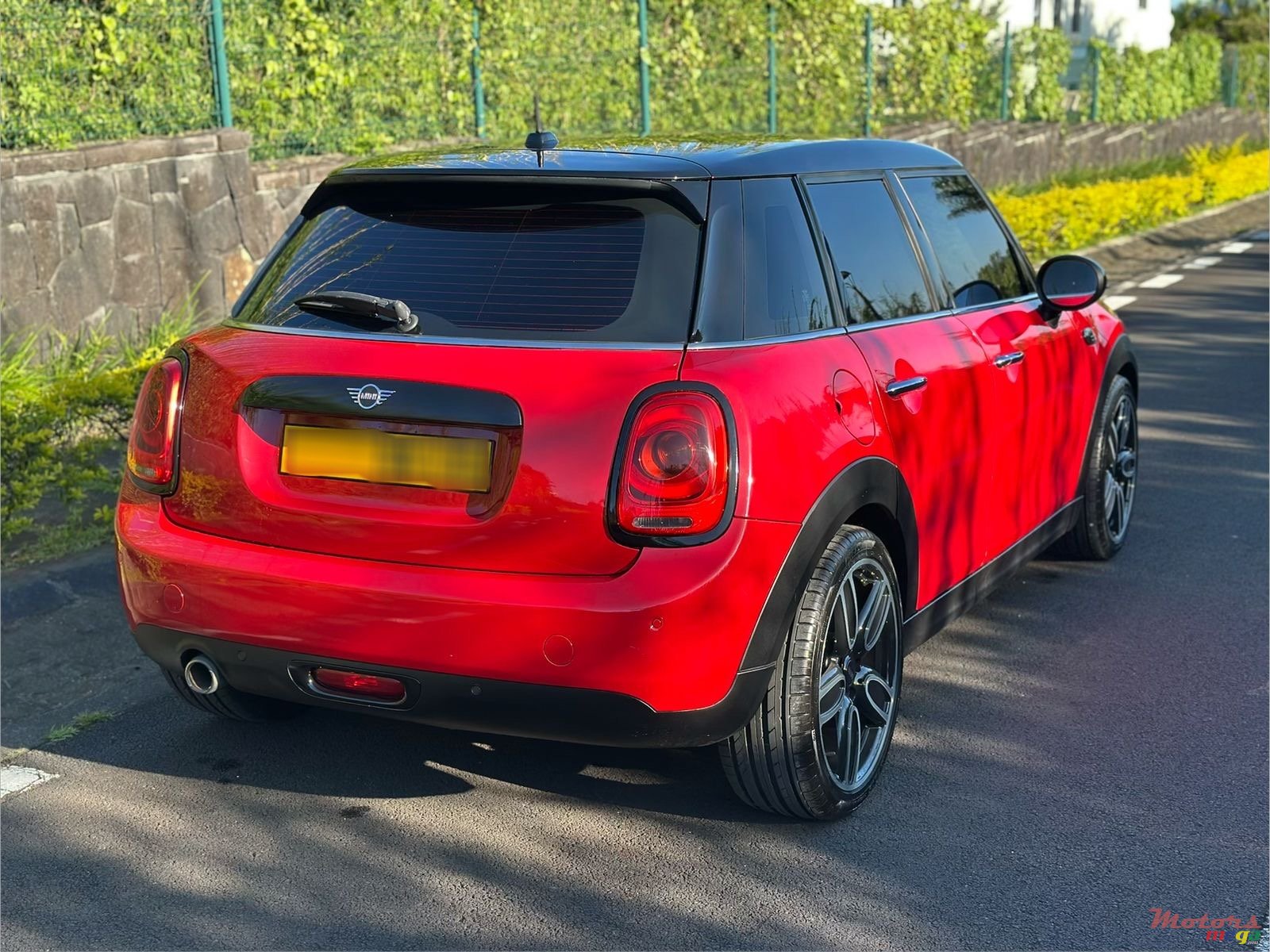 2020' MINI Cooper One photo #4