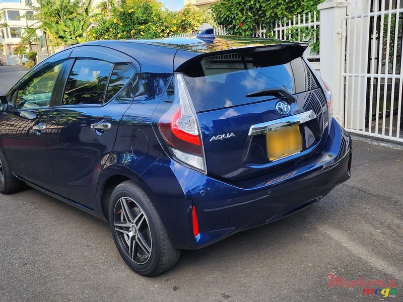 2020' Toyota Aqua photo #1