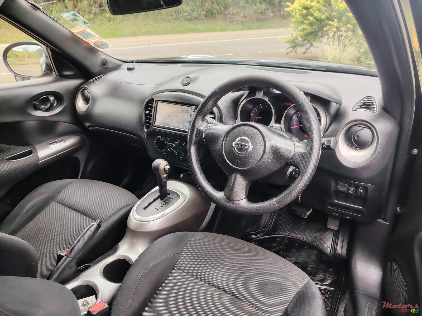 2012' Nissan Juke Automatic photo #5