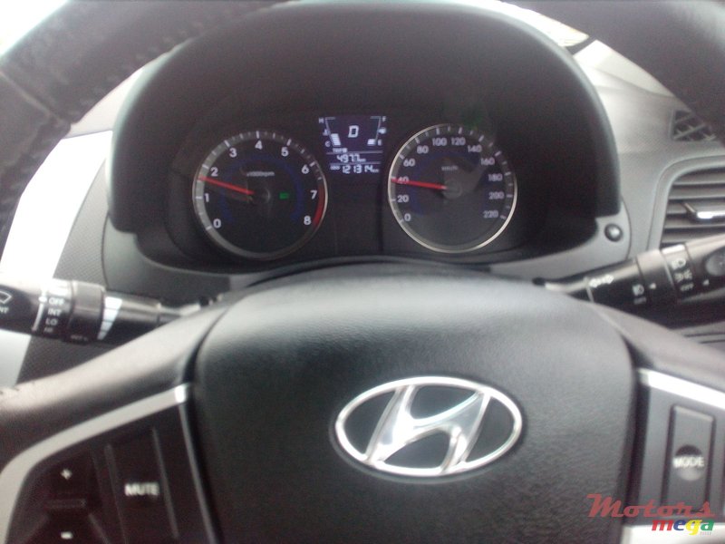 2012' Hyundai Accent photo #4