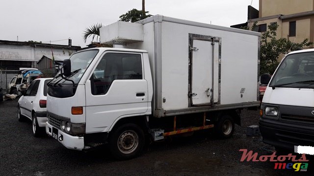 1999' Toyota Dyna photo #2