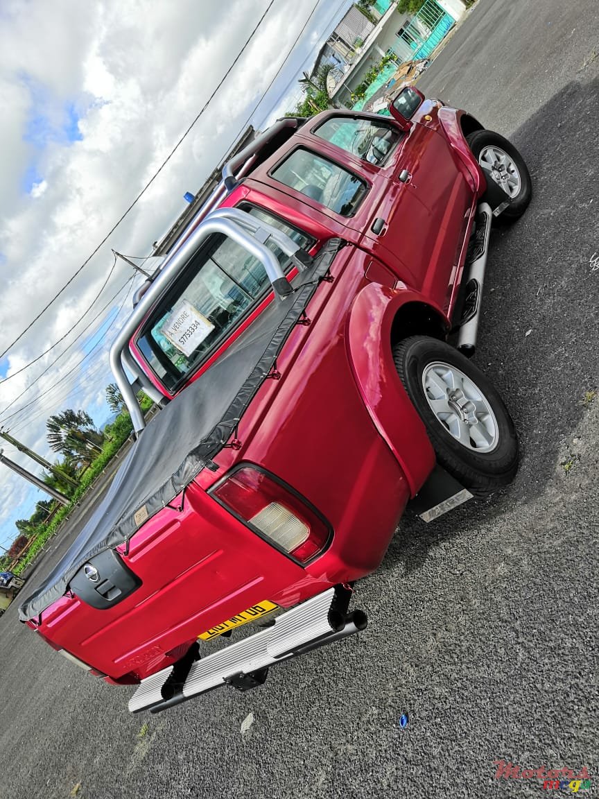 2006' Nissan Hardbody 3.0 turbo photo #2