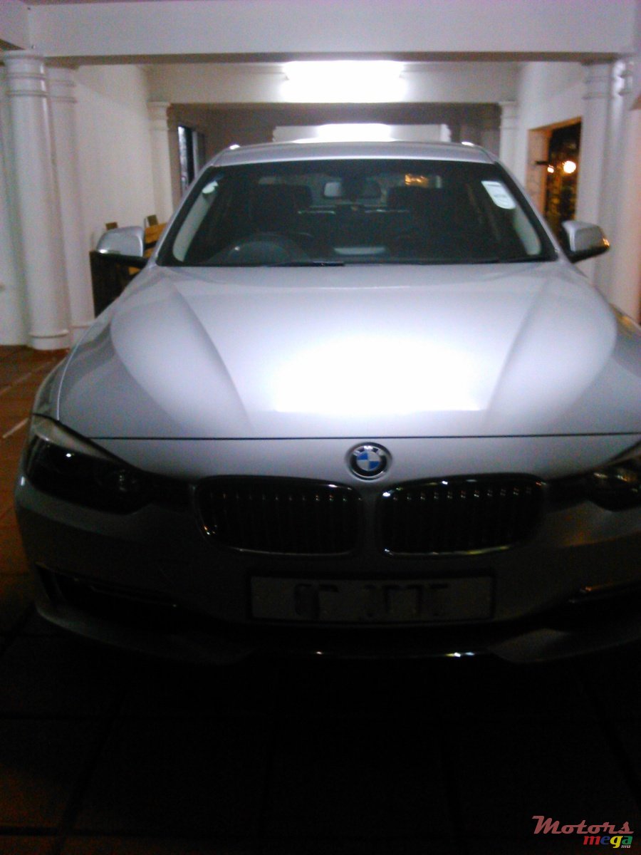 2012' BMW 328 photo #1