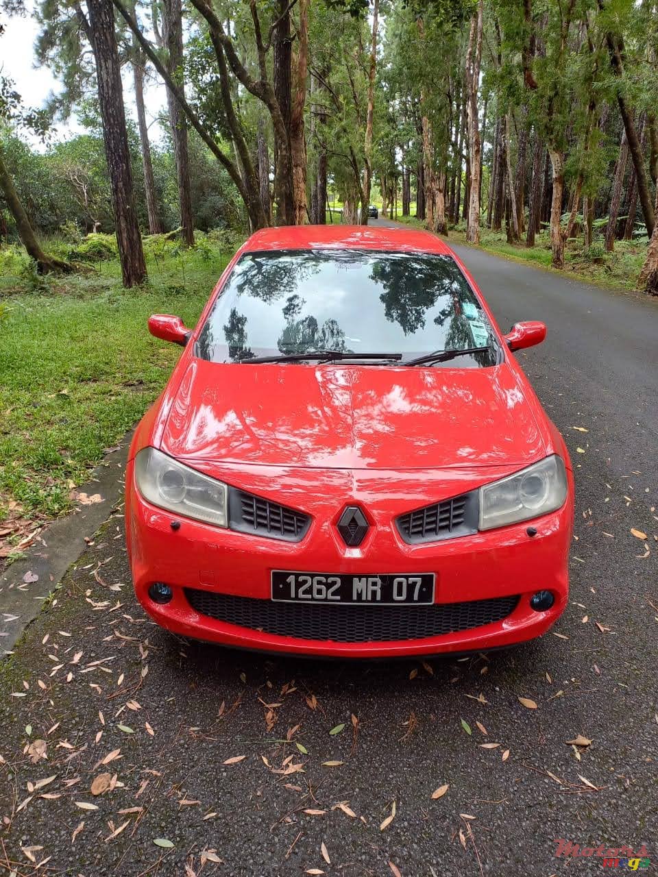 2007' Renault Megane RS Megane 2 photo #1