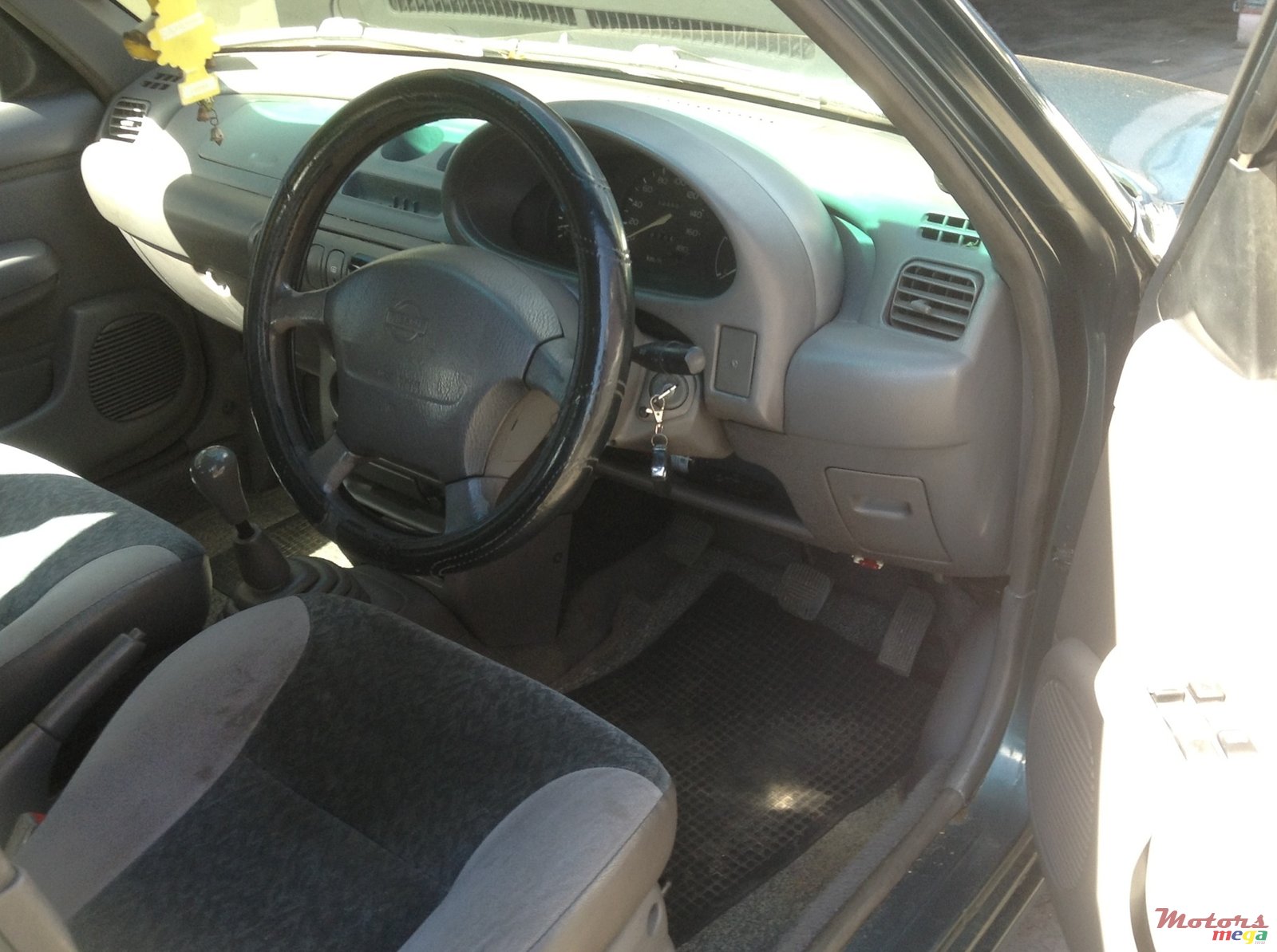 1997' Nissan March photo #4