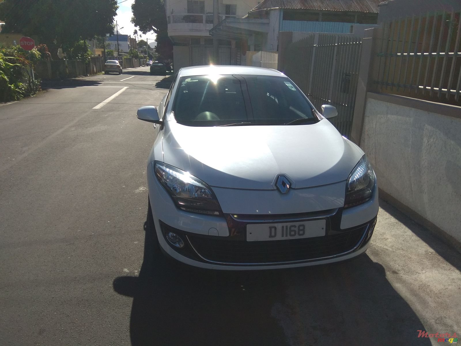 2014' Renault Megane photo #1