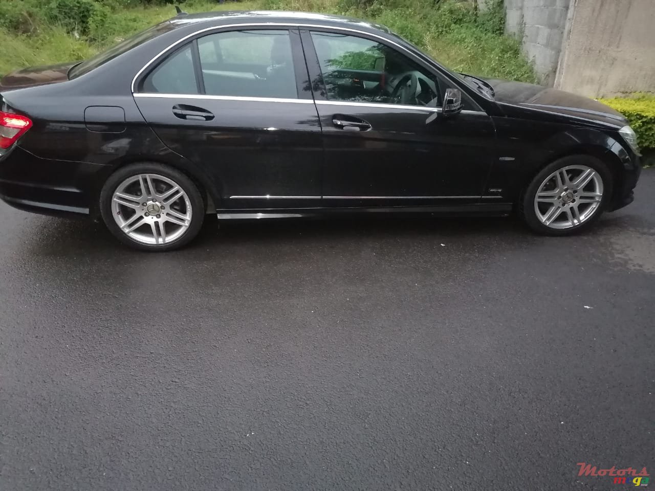 2009' Mercedes-Benz C-Class photo #3