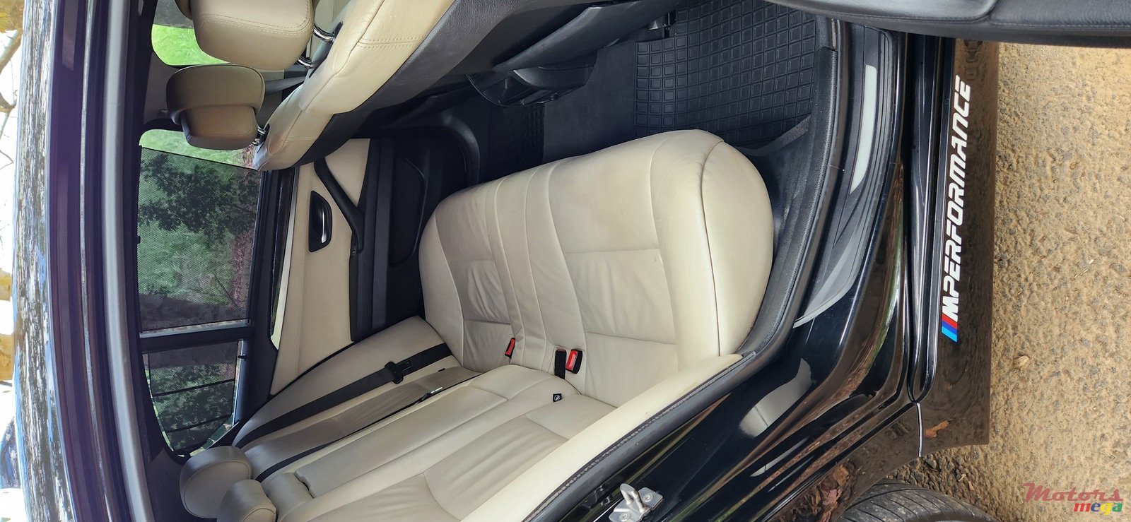 2010' BMW 5 Series photo #7