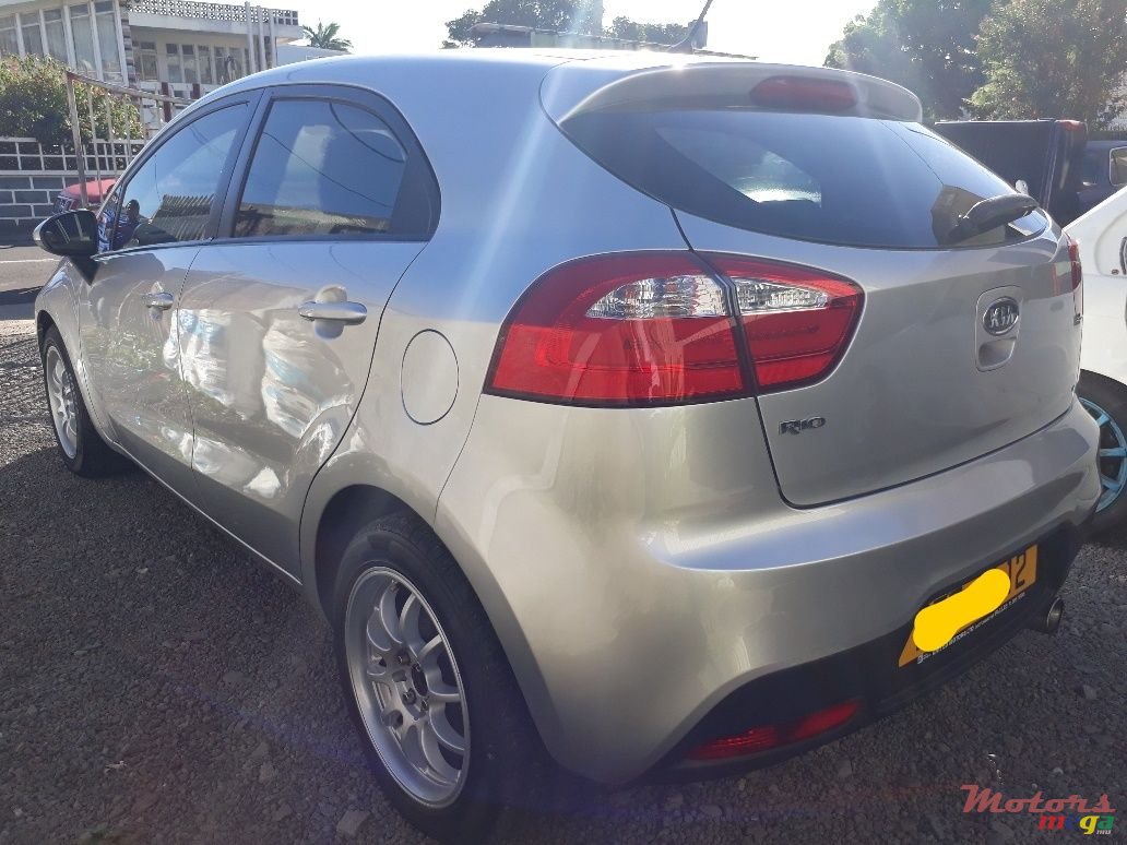 2012' Kia Rio photo #3