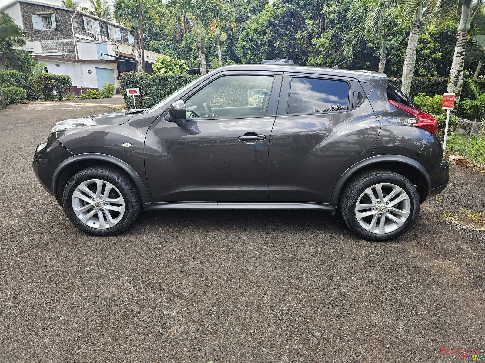 2012' Nissan Juke photo #3