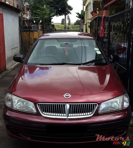 2000' Nissan Sunny photo #2