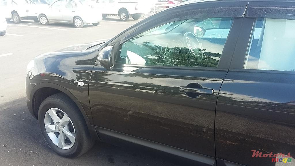 2013' Nissan Qashqai Diplomat's Car photo #4