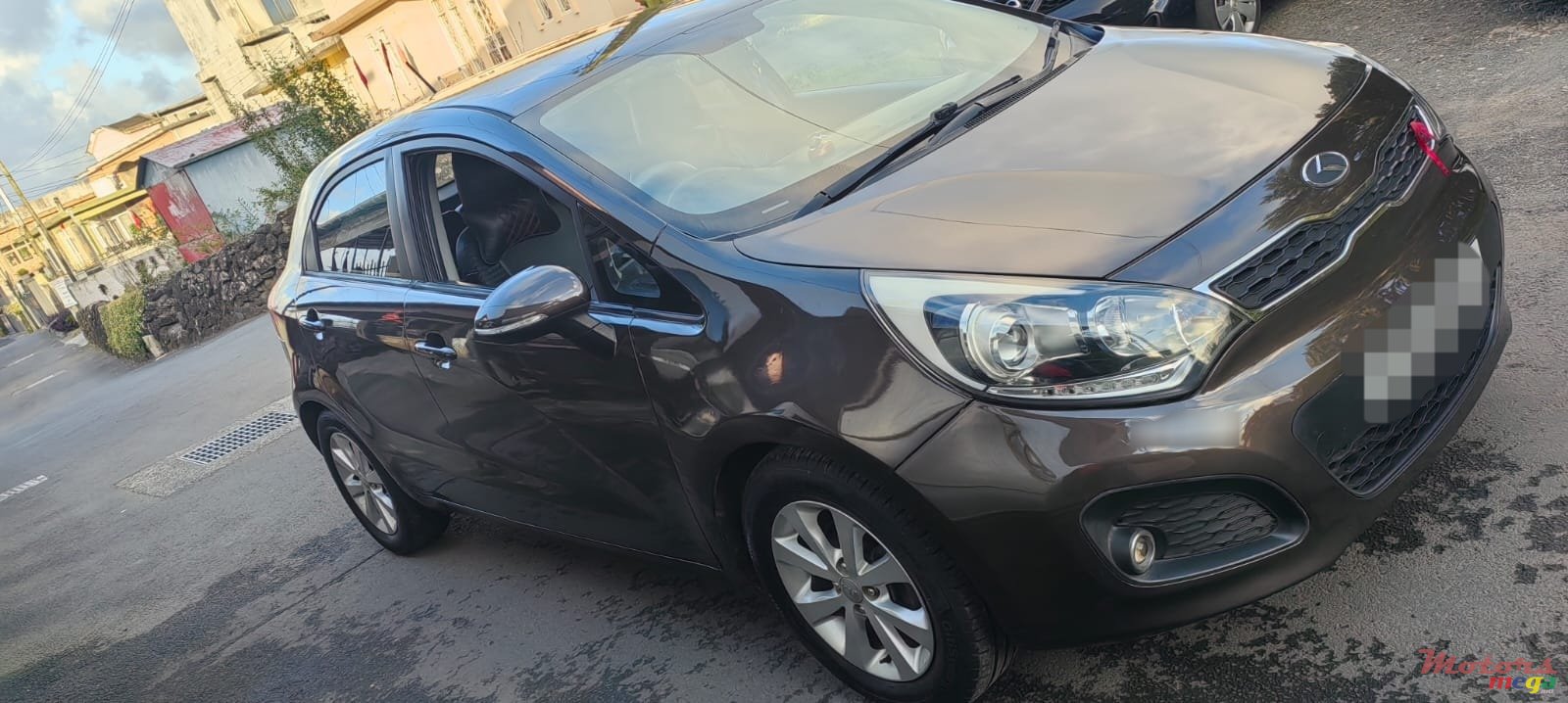 2012' Kia Rio photo #1