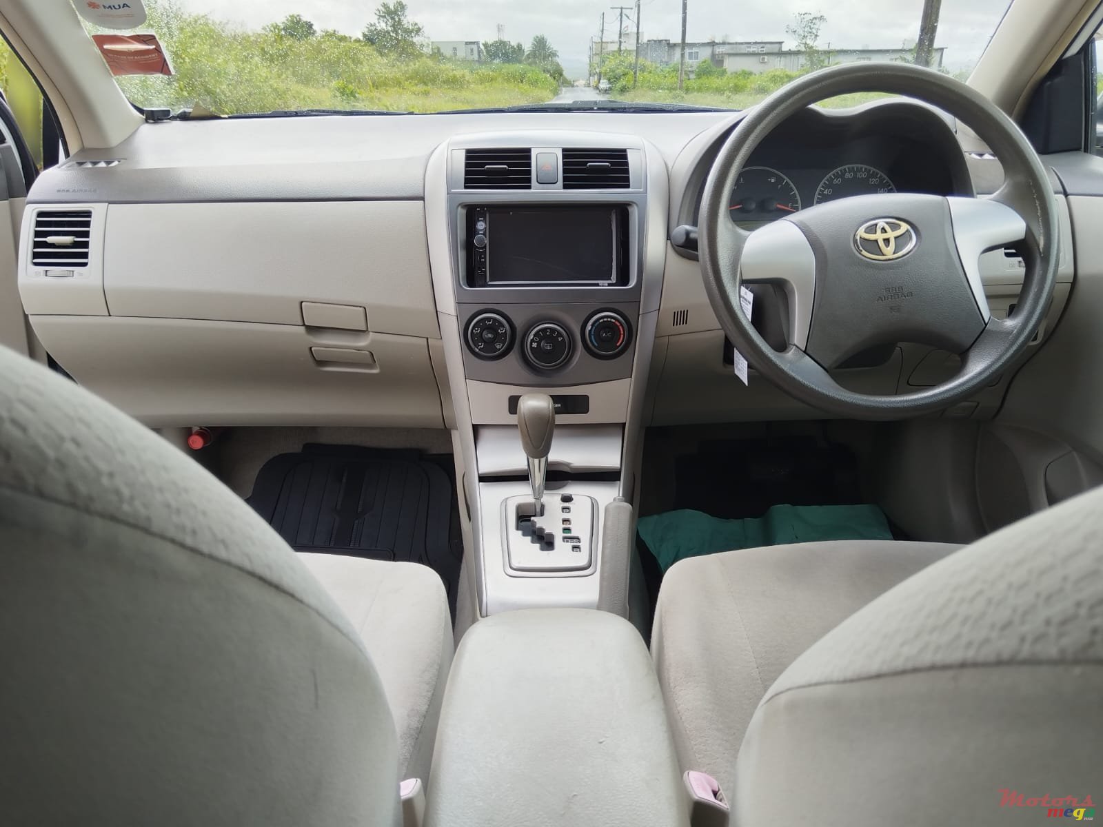 2012' Toyota Axio photo #4