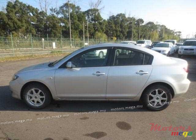 2005' Mazda Axela photo #4
