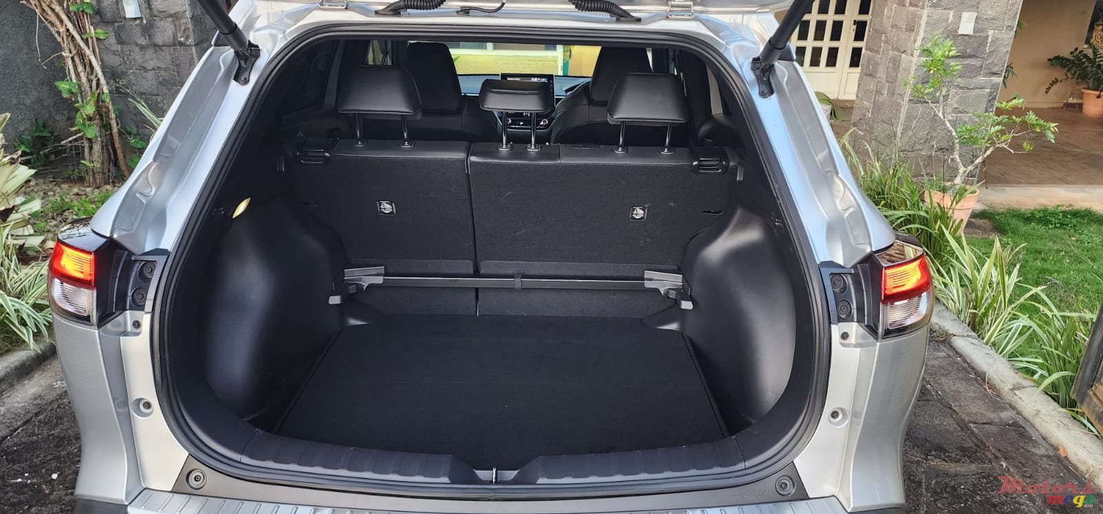 2023' Toyota Corolla Cross Interior Mods photo #7