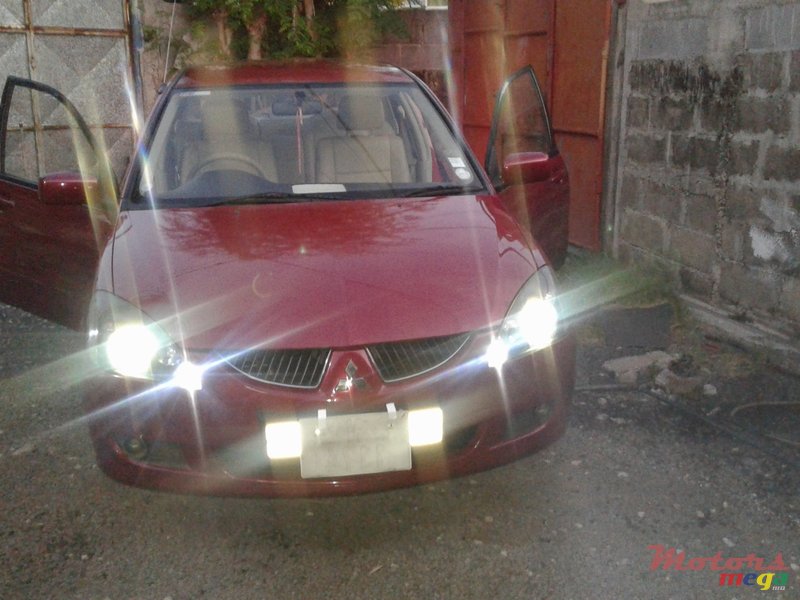 2004' Mitsubishi Lancer glx  photo #1