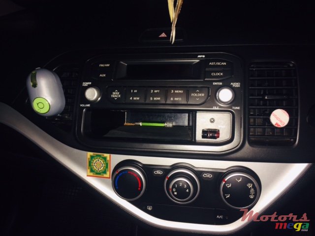 2012' Kia Picanto photo #3