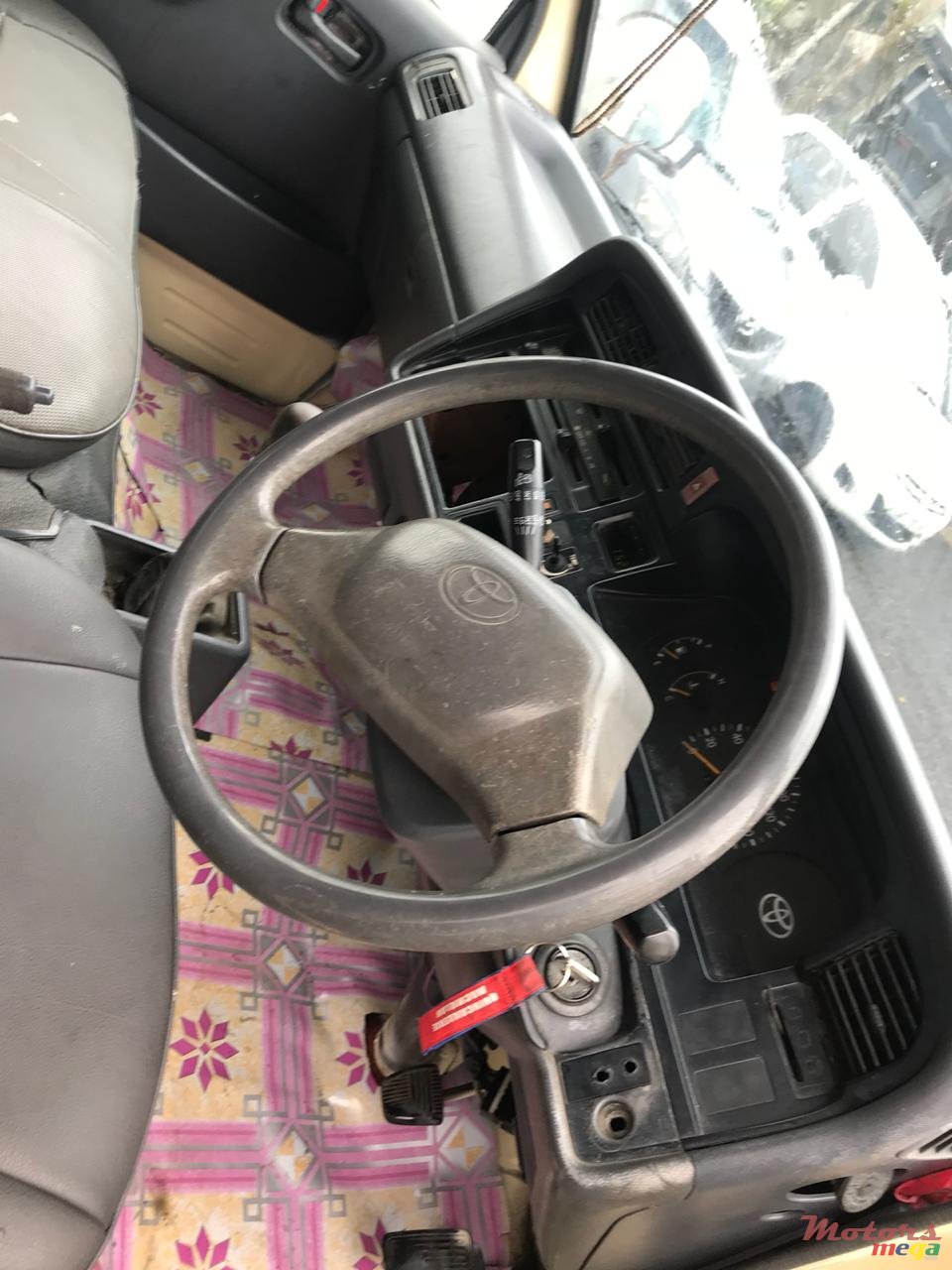 1999' Toyota Hiace photo #7