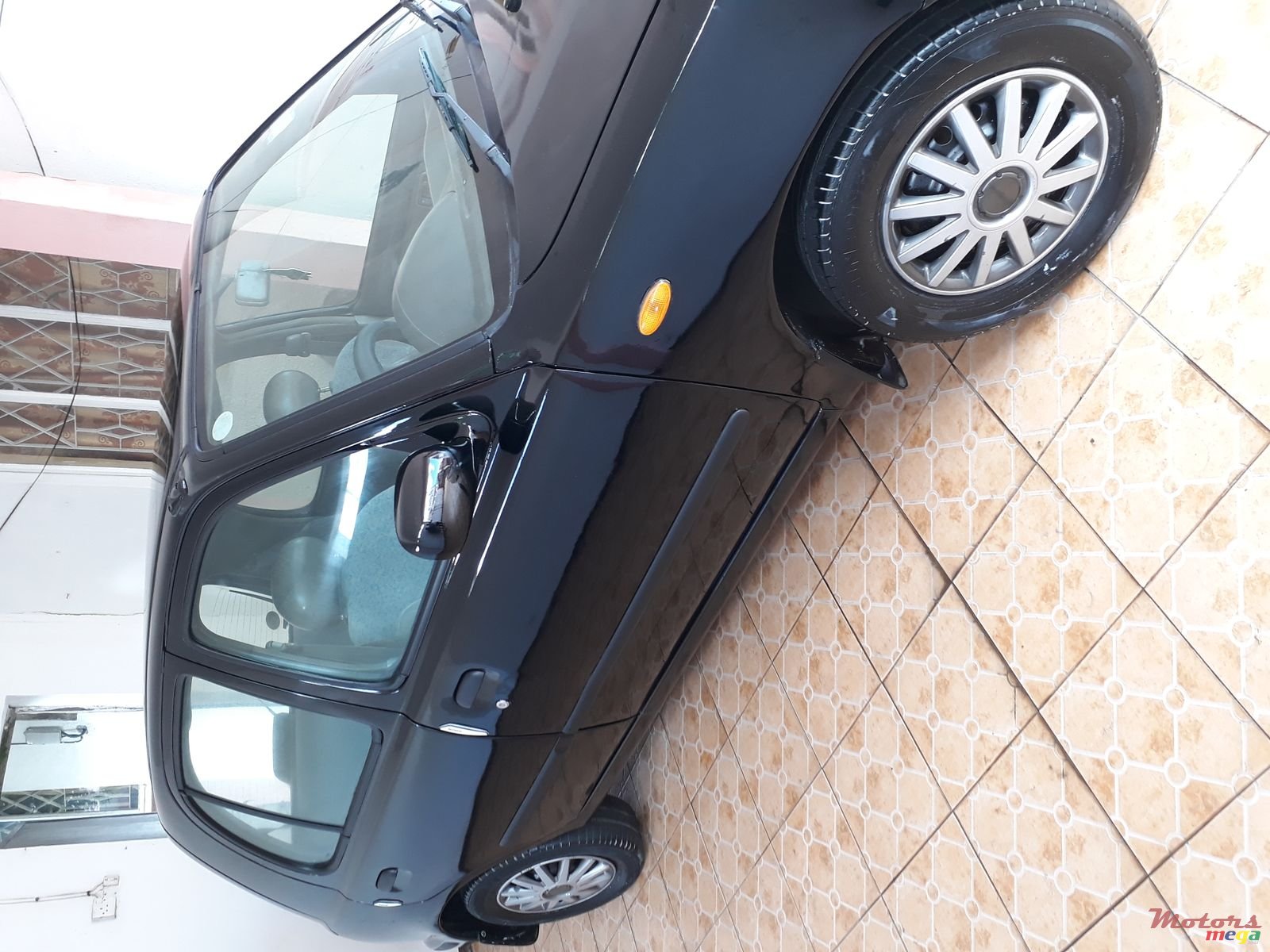 1999' Nissan March photo #3