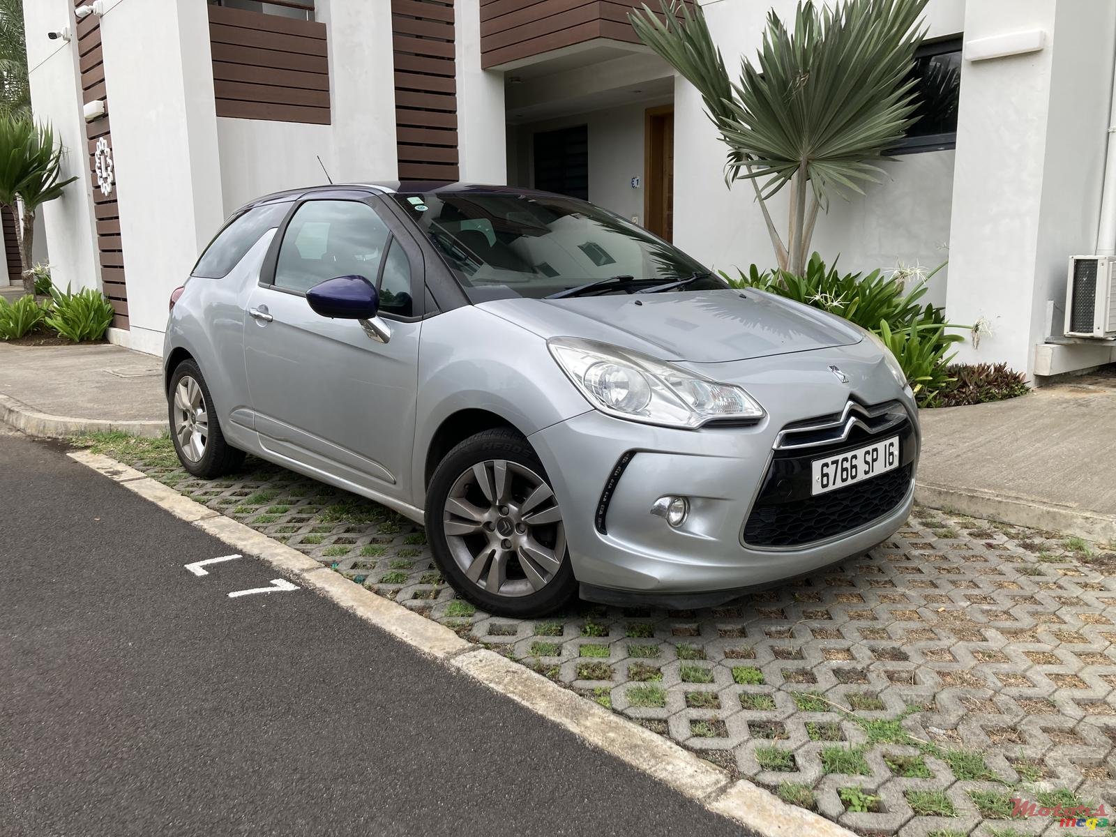 2016' Citroen DS3 1,6 essence photo #2