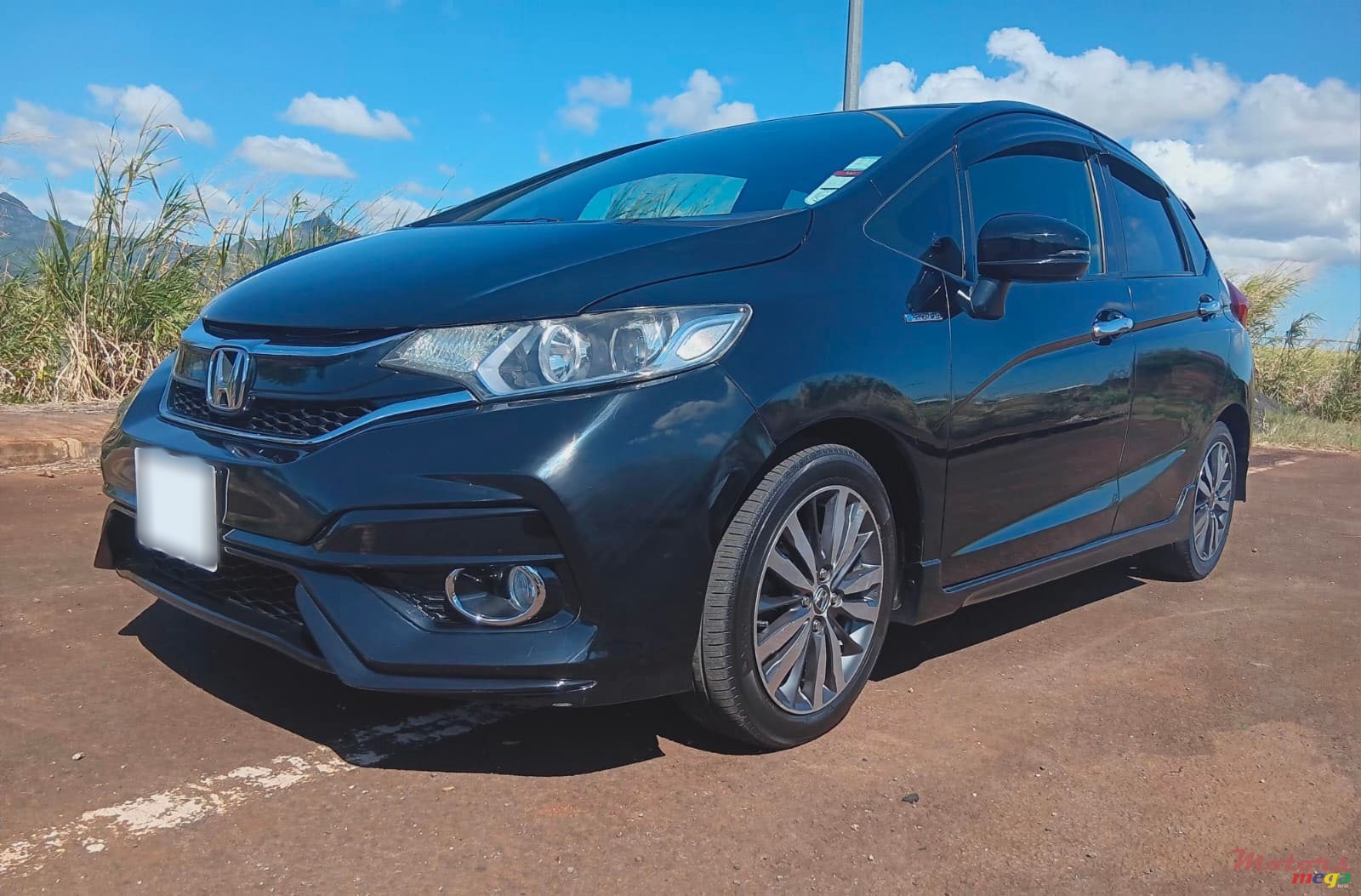 2017' Honda Fit 1.5 ( HYBRID ) photo #2