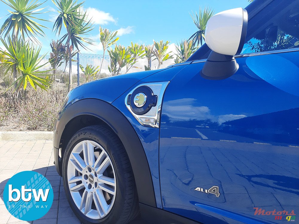 2019' MINI Cooper Countryman photo #3