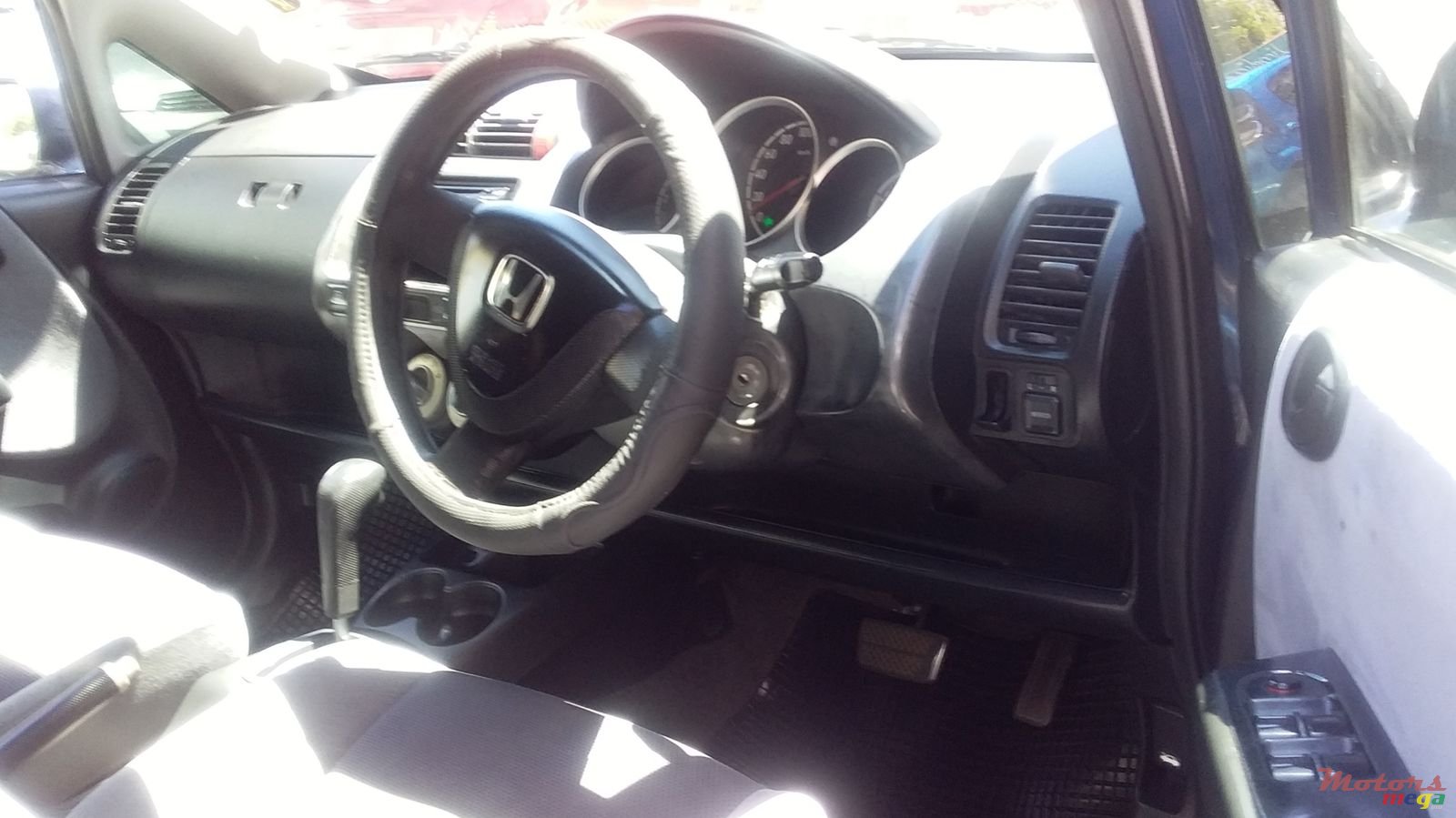 2002' Honda Fit photo #3